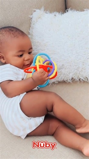 Warning! 🚨 Nuby Lotsa Loops Teether promises relief for sore gums and the cutest smiles! 📹 : @lubanzi_nel #NubySA #LotsaLoopsTeether #Teether #Teething #SoreGums #BabyShowerGifting | Nûby SA