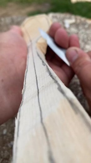 Refining the spoon #woodworking #bushcraft #spoonmaking #spooncarving #Alaska #woodcarving | Elysia