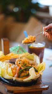 Satisfy your cravings with the bold flavors of our Mexican Sizzler at CC Reserve, Vapi! 🌶️ 🔥 Packed with spicy goodness and sizzling to perfection, this dish is a must-try for all food lovers. Swing by for a flavorful experience that will have you coming back for more! 😋🍽️ @ccreserve.vapi Visit us today💕 #ccreserve #vapi #foodreel #mexicansizzler #sizzlerrecipe #ccreserve #vapi #coffeeculture #explorepage | Coffee Culture, Vapi