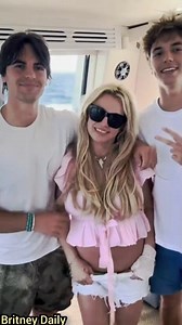 Britney Spears reunites with sons Jayden & Sean for a sailing trip. 🛥️☀️