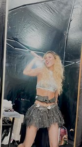 Fueron dls noches increíbles juntos. 💕 | Anahi