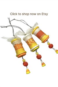 Check out my candy corn colored spool ornaments for Halloween! 🎃🧵 These little pops of color are perfect for adding a fun twist to your spooky decor! ✨ Which Halloween colors do you love decorating with—classic orange & black, or something bold & fun like candy corn? 🤍💛🧡 | BluKatDesign