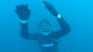 The power of #darkfingloves The most powerful and advanced webbed glove ever designed. . . . #watersports #surfing #scubadiving #kayaking #paddleboarding #wakeboarding #windsurfing #kitesurfing #jetskiing #sailing #snorkeling #diving #swimming #rafting #fishing #darkfin #divingday #bluemind #adventure #onebreath #darkfingloves #gopro #apnea #freediving #freedive #hypoxia #breathhold #onebreath #nolimits #freediverlife #freediveFlorida #freedivingart #explore #challengeyourself #therealFlorida #d