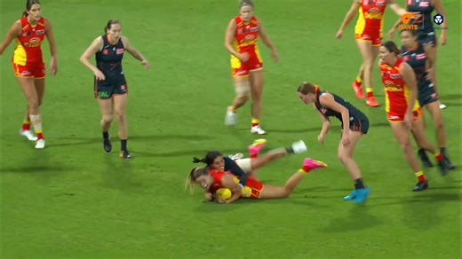 The tackle Queen delivers yet again 👑 | GWS Giants