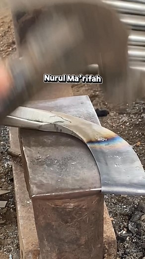 the process of making rubber tapping knives using traditional methods #brand #knife #farming #FarmEquipment | Nurul Ma'rifah
