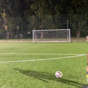 - When you ping a double cross bar 😅😅 & your bro @v_xx_r7 gets gassed 😂 #football #soccer #nike #nikefootball #ronaldo #messi #neymar #crossbarchallenge #crossbar #athlete #training #fitness #skill #skills #tekkers #ping #instagood #healthylifestyle #433 #futbol #doubletrouble | Azza Anwar