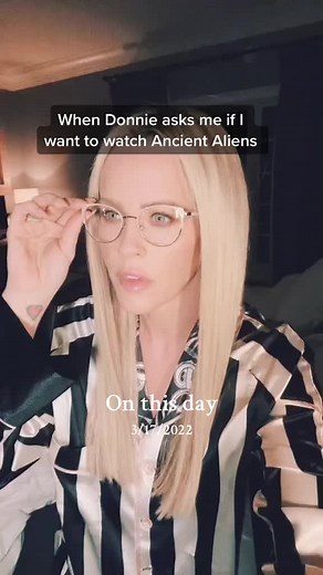 Alien Romance with Donnie Wahlberg and Vincent Gray