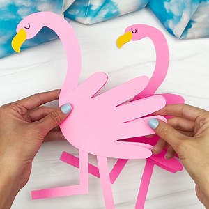 37K views · 627 reactions | 囹 Handprint Flamingo Craft ✂️ Get the template on the blog | Simple Everyday Mom | Facebook