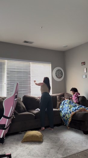 #goodmorning Happy Monday ☀️ we are up and at it this morning 🥱 #twins #morningroutine #sahm #wfh #wilfordtwinss | Tiffany O'Neal