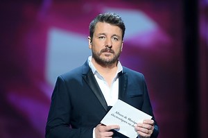 "Vous avez brisé une famille et un couple" : au procès de leurs cambrioleurs, Bruno Guillon et sa femme s’effondrent à la barre