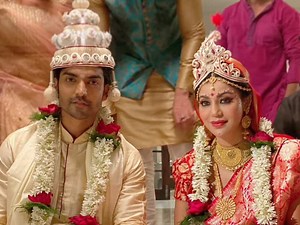 Gurmeet Choudhary, Debina Bonnerjee Share Bengali Wedding Pictures Triggering Speculations Of Second Marriage Together