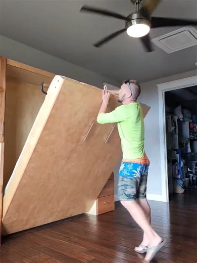 How amazing is this Queen Size Murphy Bed, made from Alder and Birch...