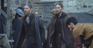 ‘House of the Dragon’-acteur Elliott Tittensor werd verwisseld met tweelingbroer voor belangrijke scène