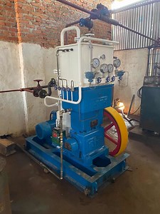 [Hot Item] Three-Stage Oil-Lubricated Acetylene Gas C2h2 Reciprocating Compressors Hydrogen Compressor