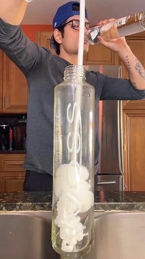 Davey RZ on Instagram: "Voss lamp"