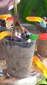 Worms 'n' Dirt Pudding Cups - take a break from real yard work and relax with this fun dessert project! 🐛🐛 These pudding cups aren't just for kids—adults love them too! What’s not to love about Oreo cookies, chocolate pudding, and gummy worms? 😋 Ingredients Needed: chocolate sandwich cookies, like Oreos chocolate instant pudding milk heavy cream gummy worms chocolate rocks, optional #funfoodforkids #funfood #cutefood #cutefoodforkids #gummyworms #oreo #pudding #chocolate #easyrecipes #easydes