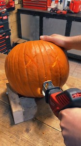 Extreme Pumpkin Carving with the Milwaukee M12 Hacksaw 👻🎃😈#milwaukeetools #powertools #halloween2024 #pumpkincarving #spookyseason #pumpkinhack #pumpkinideas #cordlesstools Milwaukee Tool UK Milwaukee Tool | Machinery Nation
