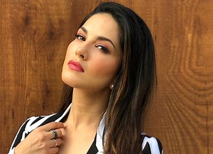 Sunny Leone Interview, Videos 38 - Bollywood Hungama