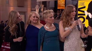 Amy Adams Brings Mom and Sisters as Dates to Oscars | Oscars 2019