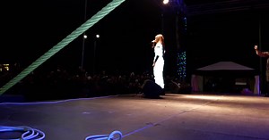 Iuliana Beregoi, în concert la Slatina. Fanii au lăsat-o cu greu să plece