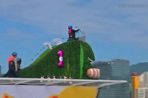 Homemade flying machines get wet in Hong Kong harbour