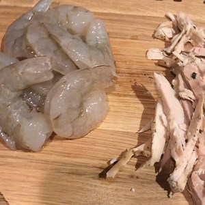 Super quick dinner. The chicken was from the whole chicken I roasted a few days ago. The lentils were also leftovers. Adobo lime + jerk rub. lentils on the side seasoned with smoked Sage and garlic + Honey chipotle rub. Housemade Mango salsa. The red onions and sweet red peppers make this perfect. | Spice Suite | Facebook