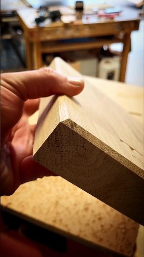 Cleaning up the edges on Oak with a Chamfer bit #woodworking #chamfer #routertable