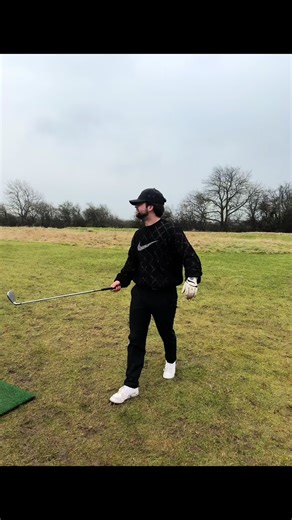 Come play 3 holes with me and the mrs, wait to see @Amera Ruby stripe one straight down the middle 🏌️‍♀️🤣 #golftiktok #fyp #foryoupagе #girlfriend #golfswing #golfer