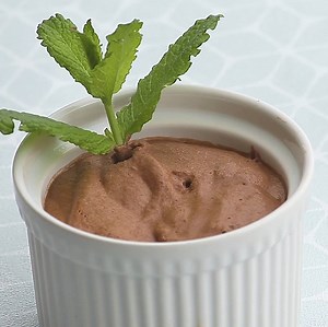 Et si on testait cette mousse au chocolat ULTRA onctueuse ? ♥ LA RECETTE : https://goo.gl/P1tx7b | 750g TV