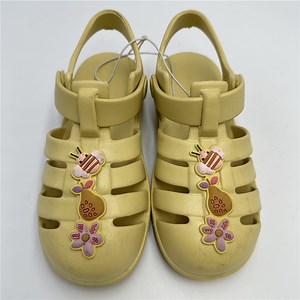 [Hot Item] OEM Kids Sandals with Cute Designs Clogs with DIY Charms
