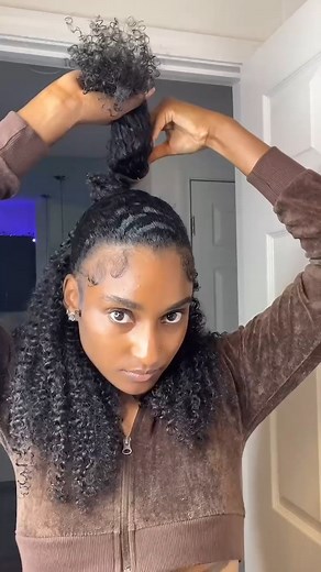 1.3K views · 24 reactions | Trendy Claw Clip Style with 1 bundle our 3b/3c Kinky Curly Clip Ins  Find the most natural textured clip ins on our website (link in bio)  One bundle is enough for full head. If you are not sure which texture works with your hair, feel free to DM us some pics for suggestions 殺 . . Thanks @areiihairjourney for this tutorial ❤️ #betterlength #3bhair #3chair #kinkycurly #clipins #clipinsfornaturalhair #clawclipstyle | Betterlength | Facebook