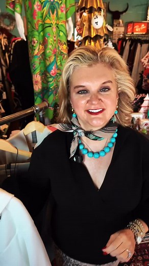 European clothing with sleek lines and soft feels. You’re going to love these pieces of Italian fleece and thank us later for the introduction. Shop them in store or online @ shopdarlings.com #europeanclothing #italianfleece #sodarling #classicstyle #shopdarlings | Darling's Fine Things