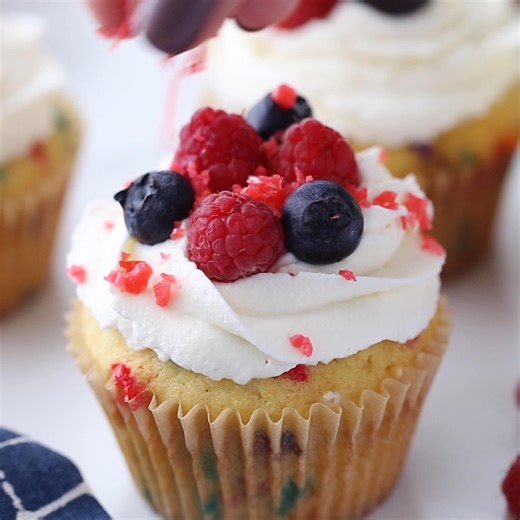 2.3K views · 11 reactions |  Recie in comments  I love making these firecracker cupcakes—homemade funfetti cake with a snap, crackle, and pop finish. They are the perfect patriotic treat for all summer gatherings, such as the Fourth of July, birthday celebrations, or any time you need a fun treat to mark an occasion. | Noble Pig | Facebook