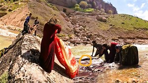 Traditional Carpet Washing by Nomadic Women in the River | Food Family