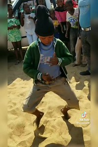 Kea rata go phela | Maghebula BW artist