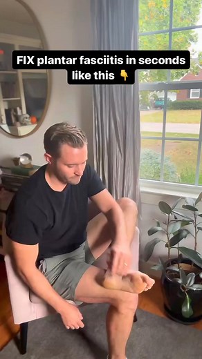 FIX plantar fasciitis in SECONDS with this percussion massage technique! This helps the fascia of the foot relax! FOLLOW to relax your body! #feet #footpain #physiotherapy #physic | The Gallery
