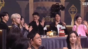 27K views · 435 reactions | TEAM DYNAMITE KISS  Manager Kim Jae Hyun is present too. 2025 SBS AWARDS NIGHT #dynamitekiss #JangKiYong #AhnEunJin | Domiles | Facebook