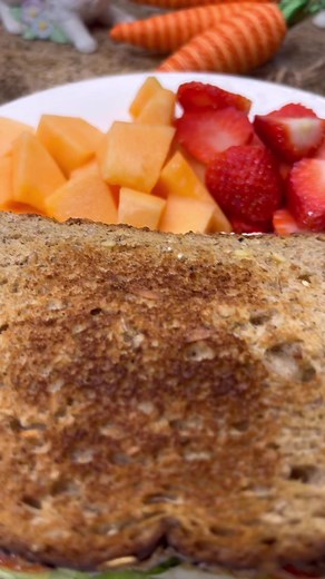 Sándwich de tilapia 🐠😋👌 bien delicioso 😋👍👌 #sandwichdetilapia #pechugasconvegetales #tortillasconloroco #atoldeguayabaytuna #chilatedemasa #atoldemanzanaconleche #pupusasdecamaronconajo #atoldearandanos | Cocinando Con Elsa