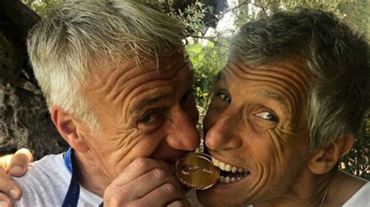 Nagui en vacances à Saint Tropez avec Didier Deschamps - Télé 2 Semaines