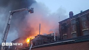 Fire tears through disused Blandford warehouse