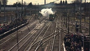 What a sight at Doncaster railway station. Flying Scotsman back in full steam racing through the town where she was built back in 1923. #flyingscotsman | BBC Sheffield