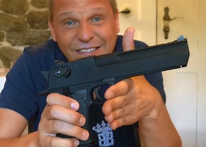 BB2K Airsoft: Cybergun Desert Eagle GBB