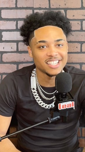 R&B only. @lifewluhkel on singing with his rapper chains on. | Midwest Leak Magazine