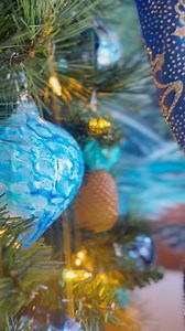 🌴Our team has been hard at work getting the gallery ready for this weekends Holiday festivities. 🌴 🌲We are so excited to release all of this years ornaments and see them on your trees at home.🌲 🔔Happy Holidays .🔔 #makaiglass | Makai Glass Maui