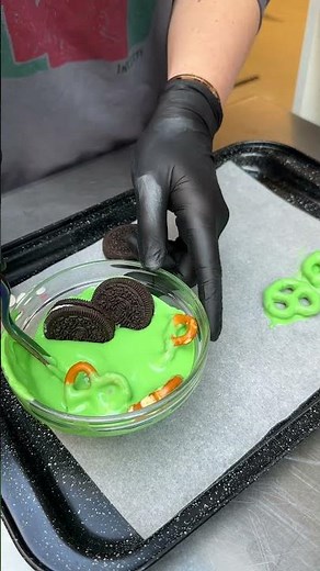 Cutest Frog Oreo Pretzel #Shorts