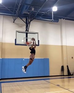 Russ is back in the gym showing off his hops. 💪 (🎥: Russell Westbrook) | theScore