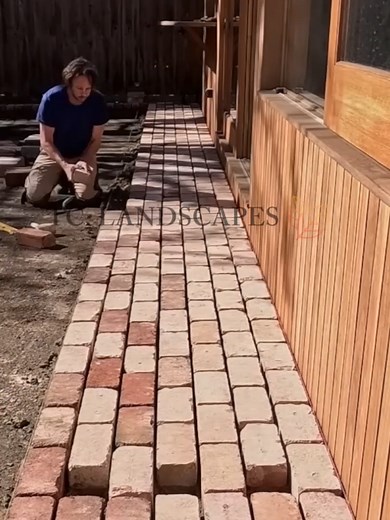 Reclaimed Brick Patio: A Complete How-To Guide