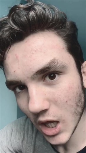 14 ans et 23 ans, et alors ? vous kiffez notre petit clip? Ça nous a pris 2h ❤️❤️❤️ #fyp #couple #love #boyfriend