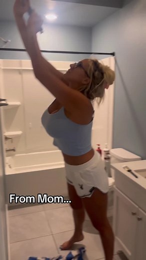 Sara Blake Cheek on Instagram: "It’s all about balance, right?! 😂"