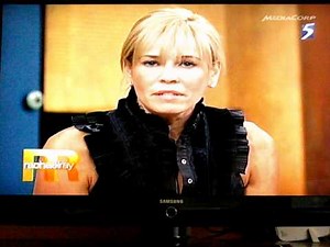 Chelsea Handler on Rachael Ray show. (FULL INTERVIEW)